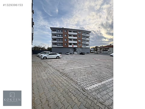 Burhaniye Melih Pabuçcuoğlu Bulvarı üzerinde yeni yapılmış apartmanda 2+1 daire